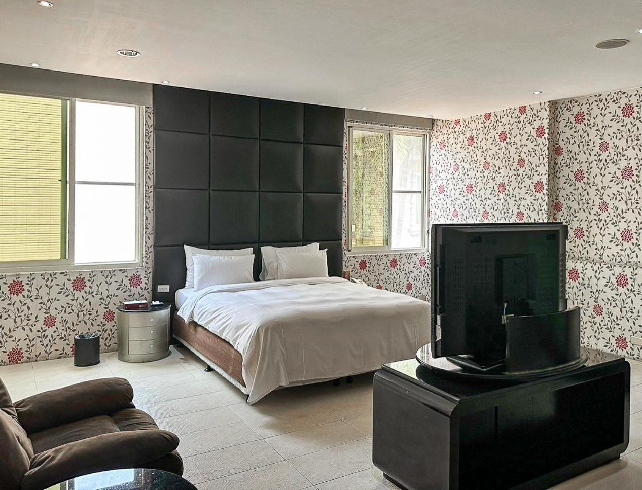All-Ur Boutique Motel-Jhu Shan Branch Zhushan Exteriör bild