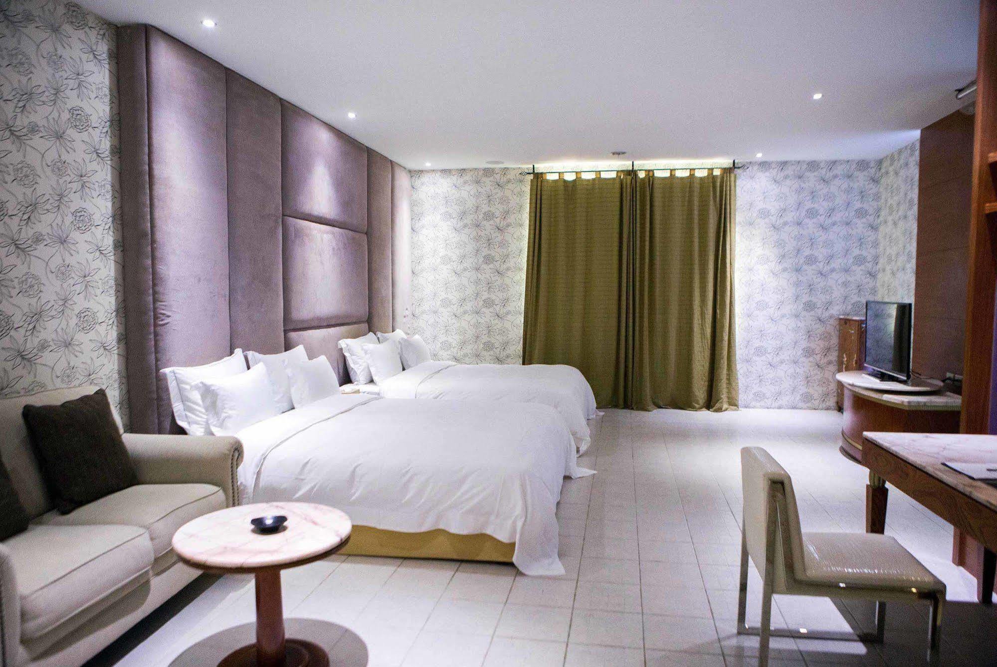 All-Ur Boutique Motel-Jhu Shan Branch Zhushan Exteriör bild