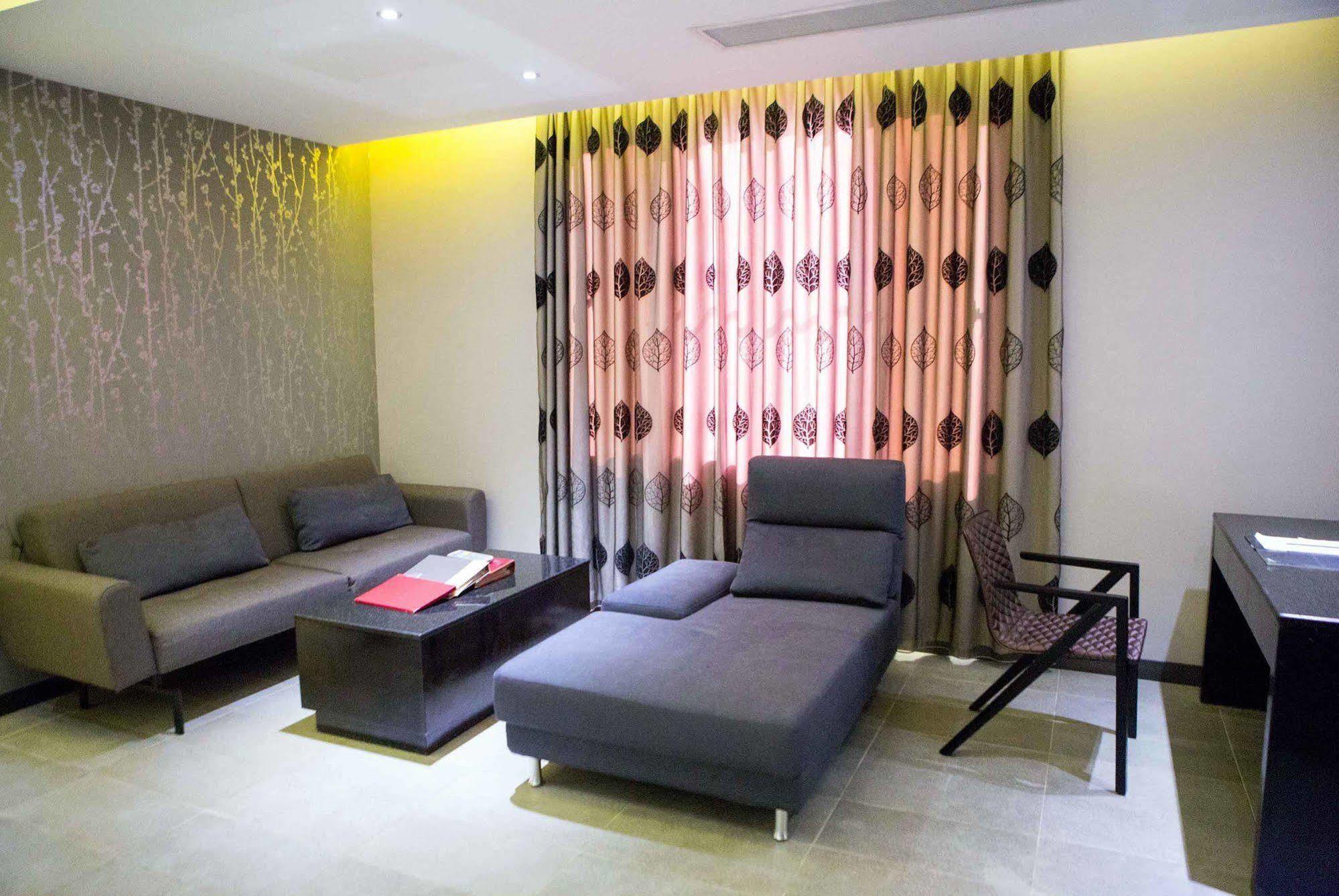 All-Ur Boutique Motel-Jhu Shan Branch Zhushan Exteriör bild